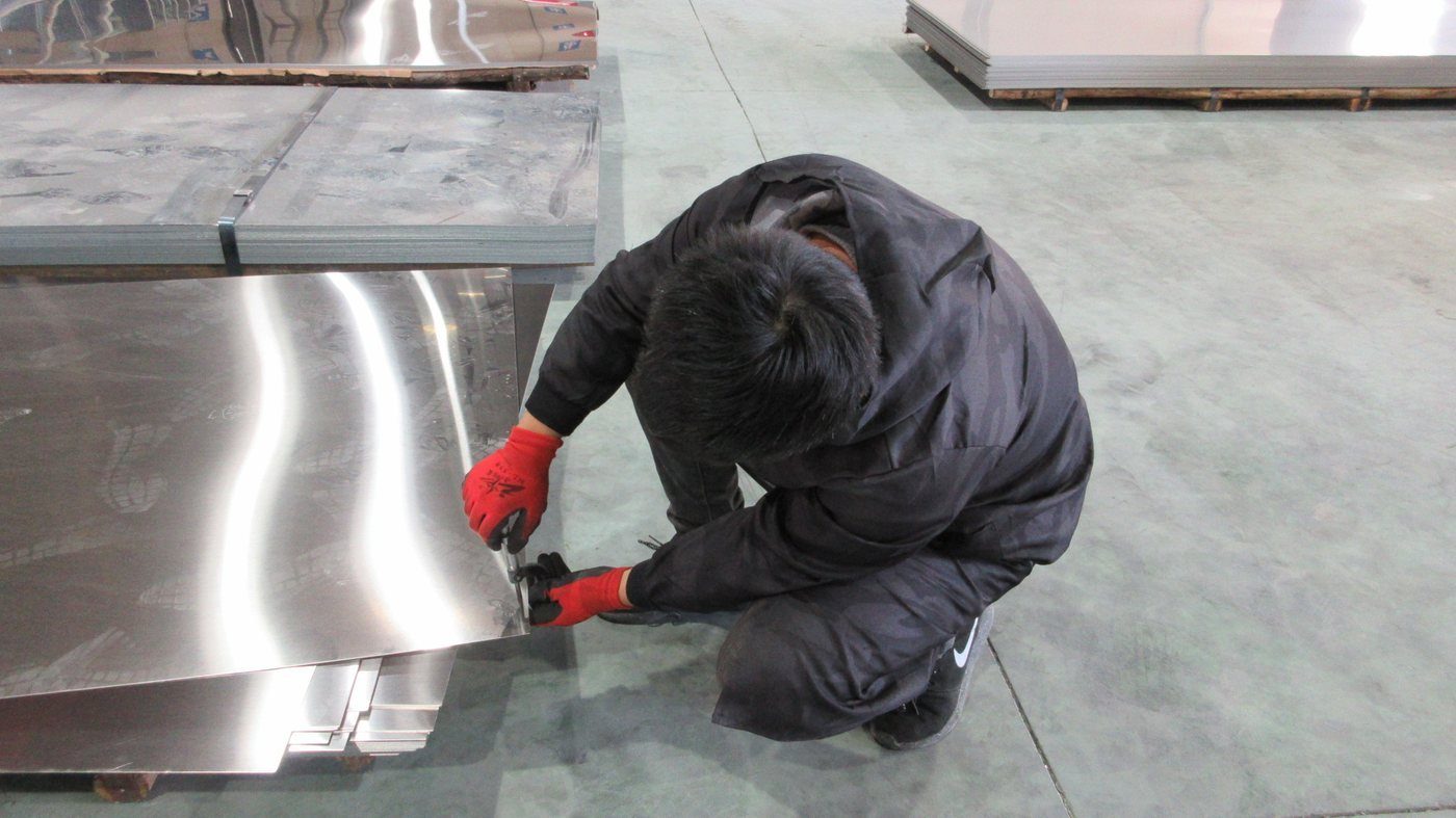Incoming material inspection of stainless steel sheets